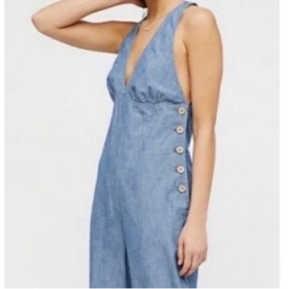 FREE PEOPLE DANCE ALL NIGHT CUT OUT BACKLESS DENIM JUMPSUIT size 0 - Picture 6 of 9